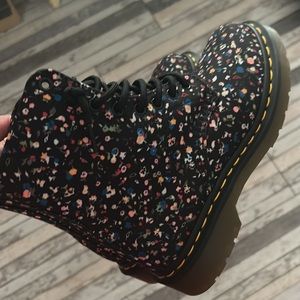 - Dr. Marten “Page” floral boot